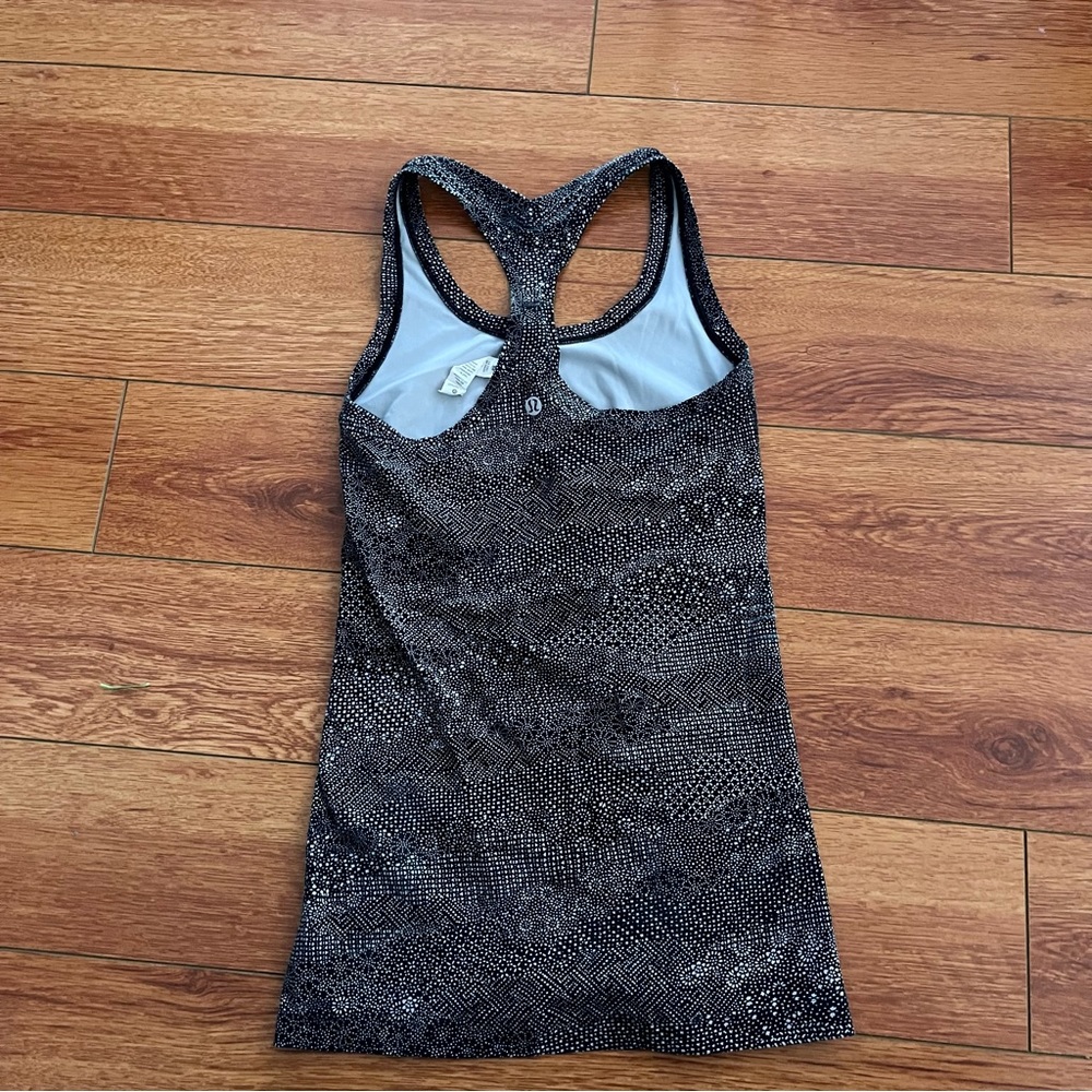 Lululemon Cool Razorback Tank - Picture 2 of 4